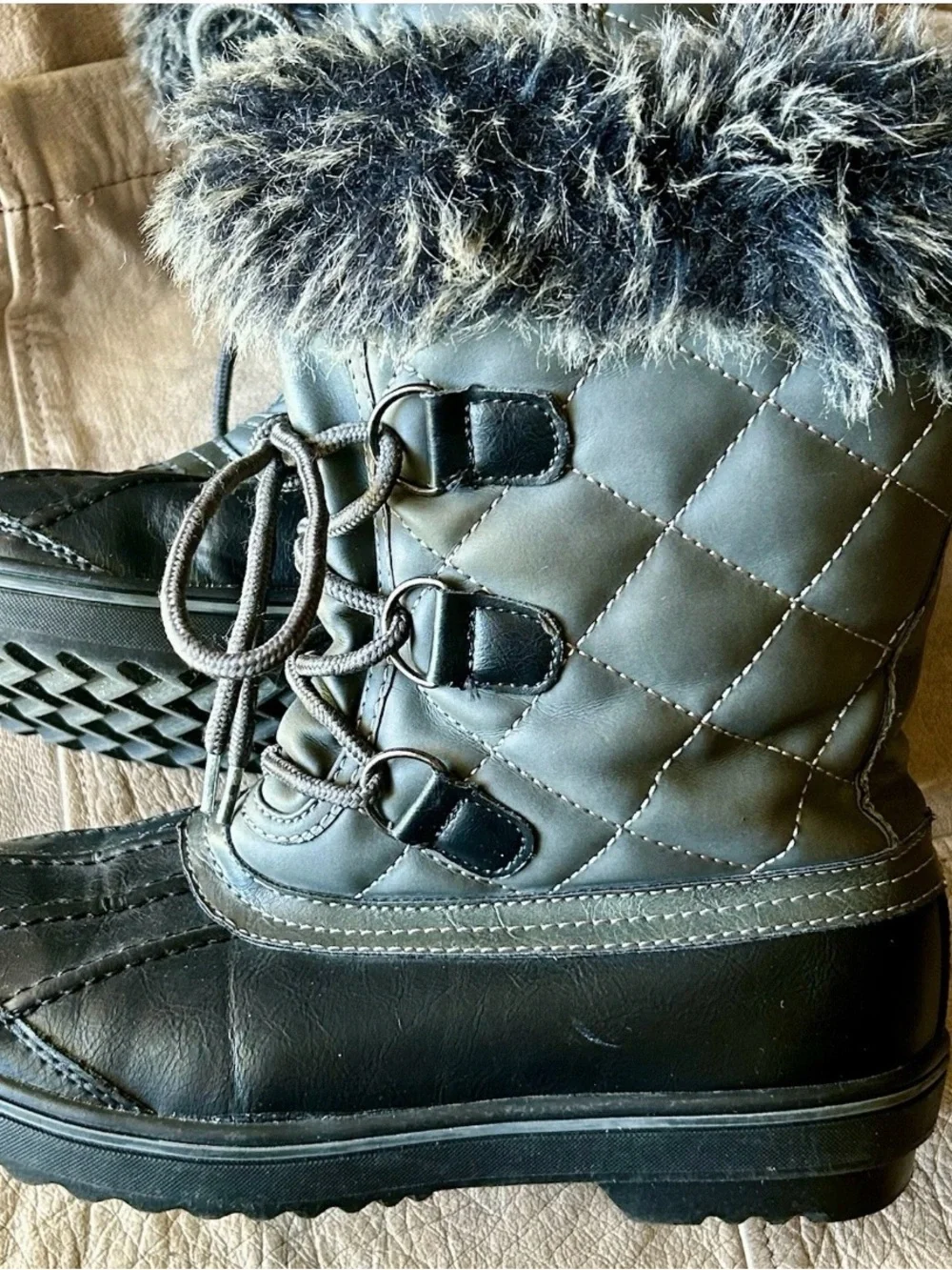 Dream Pairs Swiss-Low-5 Thinsulated Boots - Black/Grey - Size 8